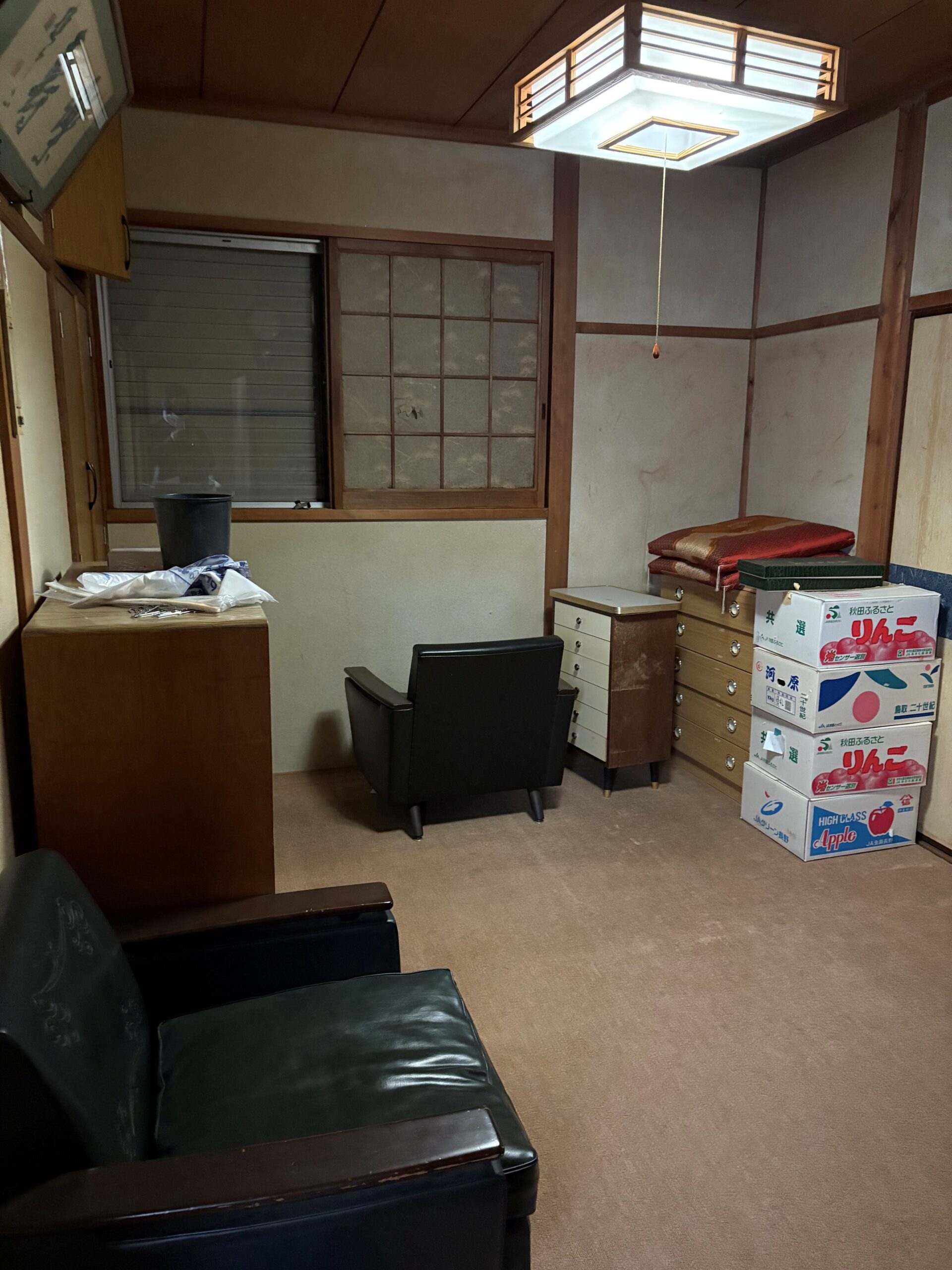 豊中市城山町の築古戸建て リフォーム前の玄関