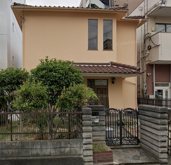 吹田市江坂エリアで相続後に売却をお手伝いしたベージュ色の戸建て住宅